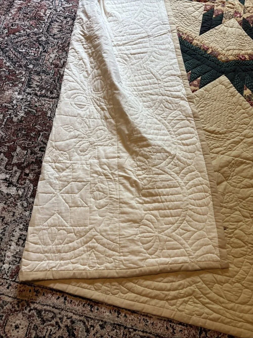 Texas Loan Star Amish Made King Quilt Size 102 X 109 Excellent Ivory & Green